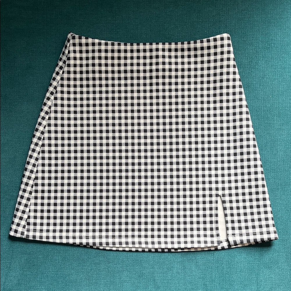 Princess Polly Black and White Gingham A-Line Mini Skirt- Like New- Size 2